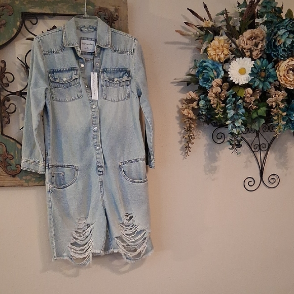 Highway Jeans Distressed Denim Romper. NWT Size Large - Picture 7 of 17